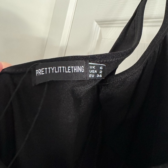 The Perfect Little Black Dress - Picture 4 of 5